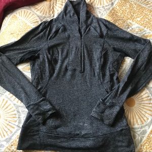 Lululemon think fast pullover Sz 12 EUC